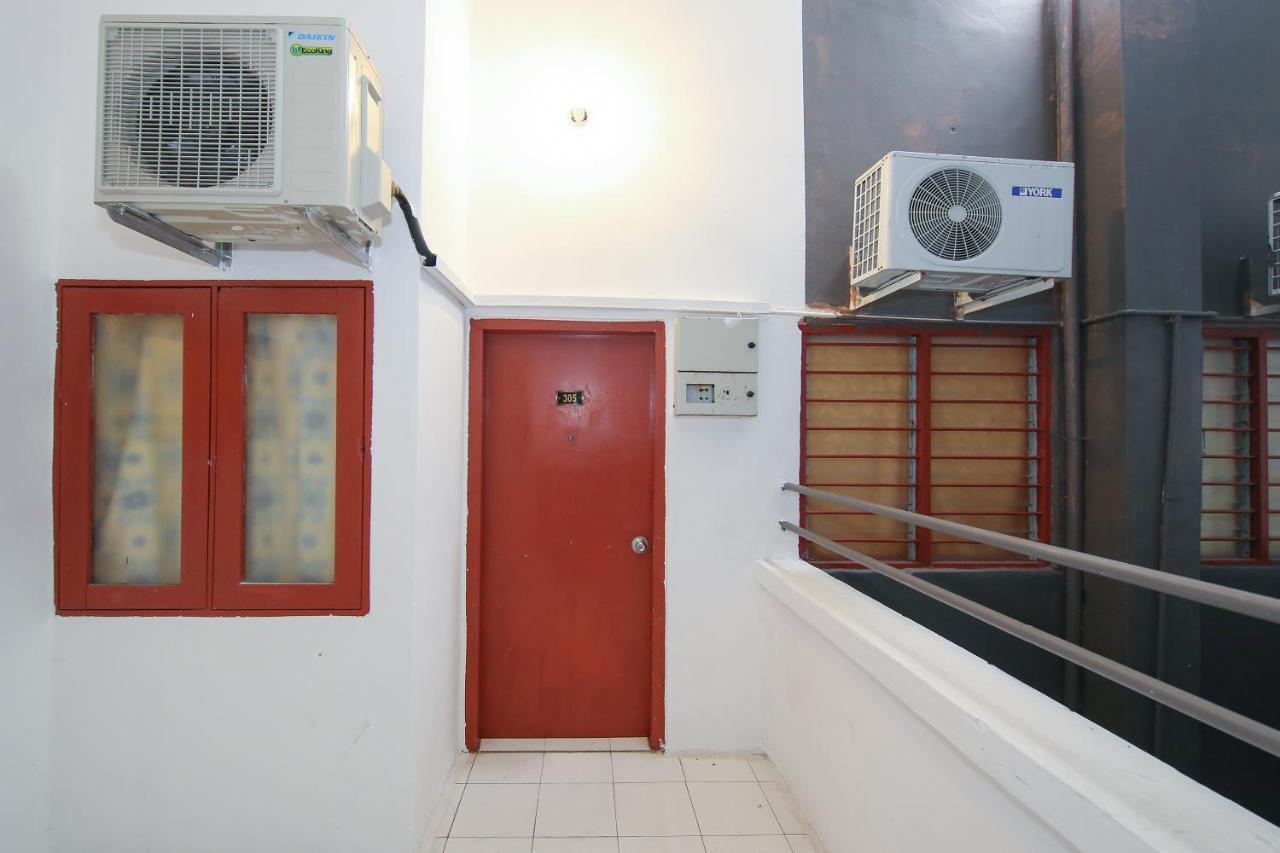Capital O 89876 Safari Hotel Kampong Pasir Bogak Exterior foto