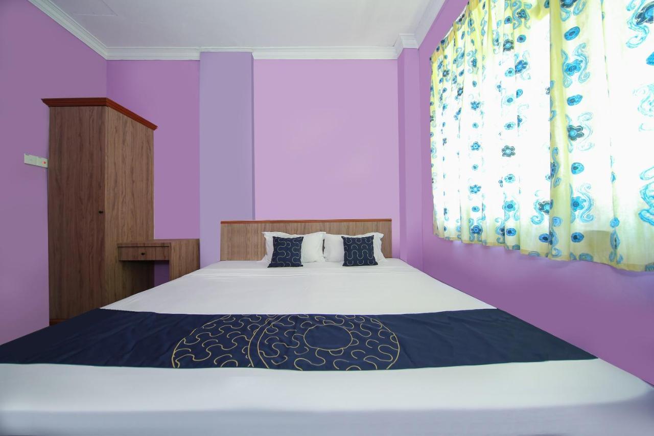 Capital O 89876 Safari Hotel Kampong Pasir Bogak Exterior foto