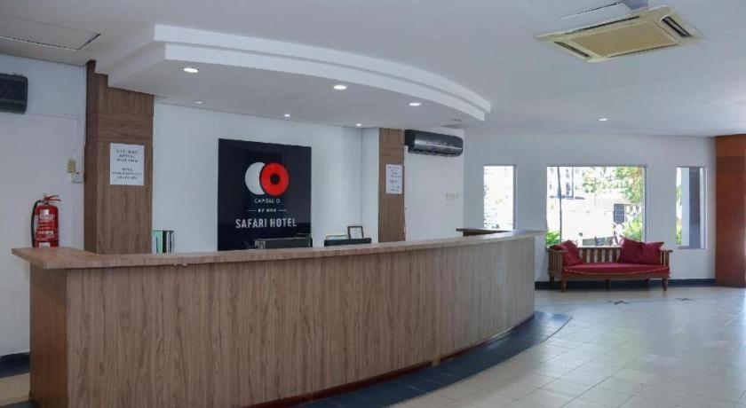 Capital O 89876 Safari Hotel Kampong Pasir Bogak Exterior foto